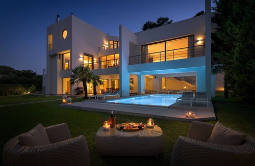 Ixia Villa | Ixian Hilltop Villa