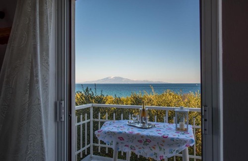 Tsilivi Apartment | Jimmy's Sea View Studios
