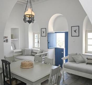 Kardiani House | Josephine's Kardiani House
