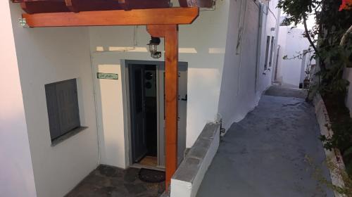 Skyros Town House | Just another