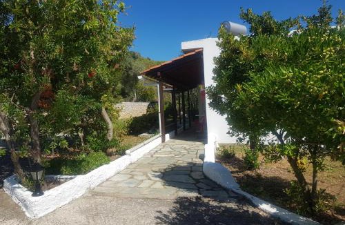 Koukounaries House | Kaiti Studios