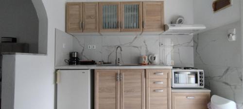 Koukounaries House | Kaiti Studios