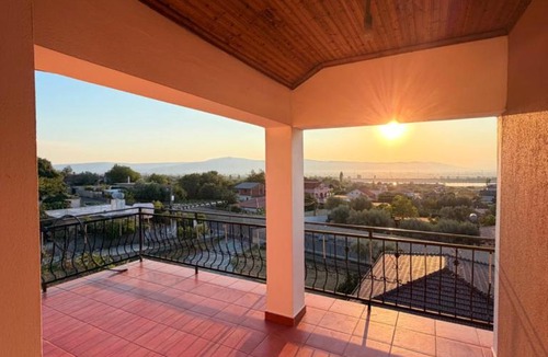 Sakës Villa | Kallmet Countryside Villa