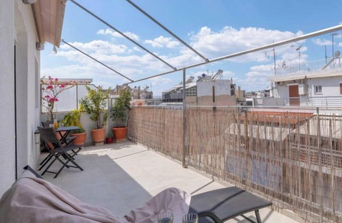 Kinosargous Apartment | Kalypso Acropolis View Rooftop | 6 min to Metro