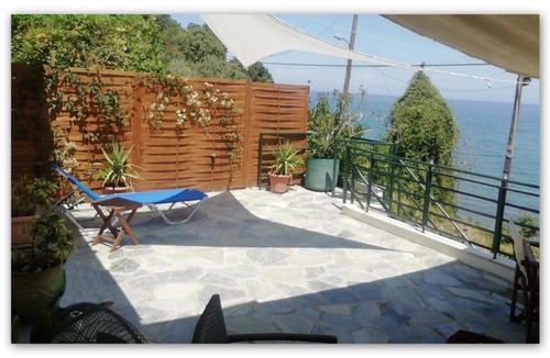 Keramidi House | Kamari Guesthouse
