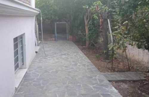 Nafplion City Centre Apartment | Kamellia, semi-basement sweet home