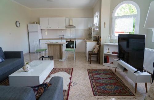 Fanari Apartment | Kanalaki Peaceful Haven - Your Cozy Retreat