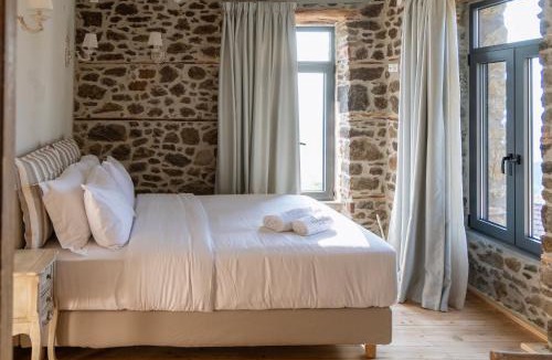 Ithomi Hotel | Kanalia Suites