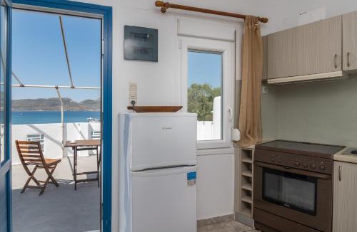 Milos Apartment | Kanava seafront apartment I