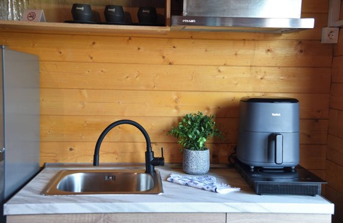 Kandia Ski Chalet | Kandia Woodlands | Classic Family Chalet with Patio