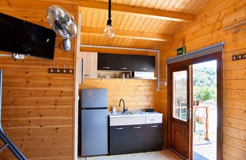 Kandia Ski Chalet | Kandia Woodlands | Superior Family Chalet with Patio