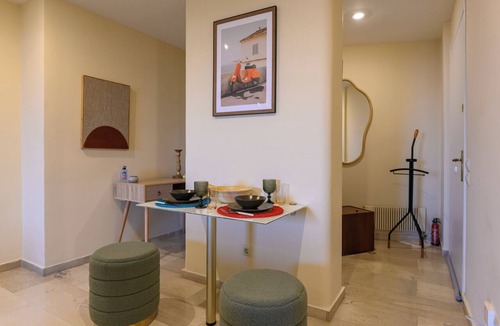 Mikrolimano Apartment | Kastella's Amazing Islandic View