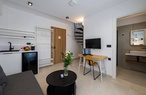 Kalamata Marina Apartment | KEDL Junior Suites 501