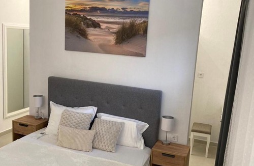 Nestos House | KEFI House