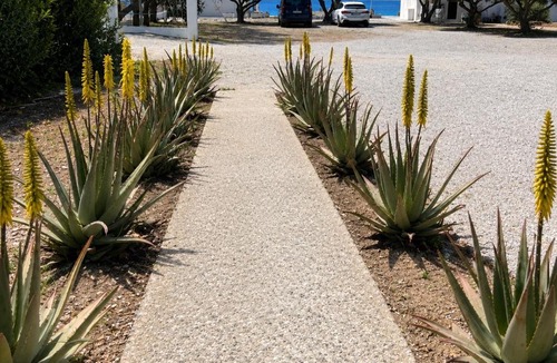 Klima House | Klima Beach House Walk to Sea Easy Stay