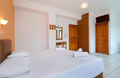 Panagia House | Komninos Rooms