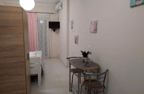 Nea Chora Apartment | Konstantina's studio near the beach