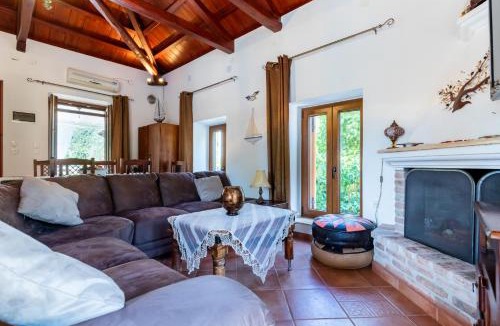 Stafylos Apartment | Konstantina Yard Studio