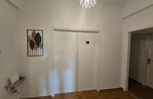 Pasalimani House | Kountouritou 162 Pireas - Room 4
