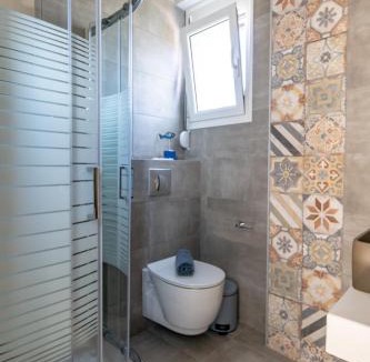 Filaki Apartment | Kyma Seaview Apartment 2, Episkopi Beach