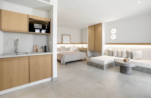 Loutra Hotel | Kythnos Blue - Suite 2 Loutra Beach & Sea View