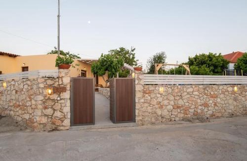 Roustika House | La Casa Rustica