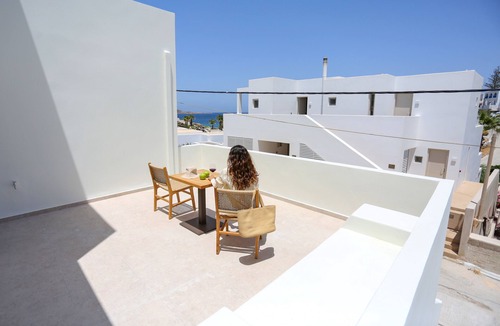Naousa Apartment | La Maltese Boutique Paros