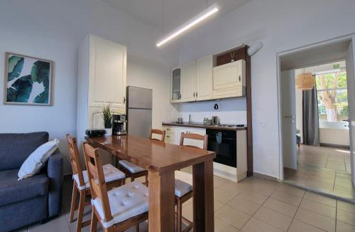 Neoi Epivates Apartment | LA Relax Seaside House