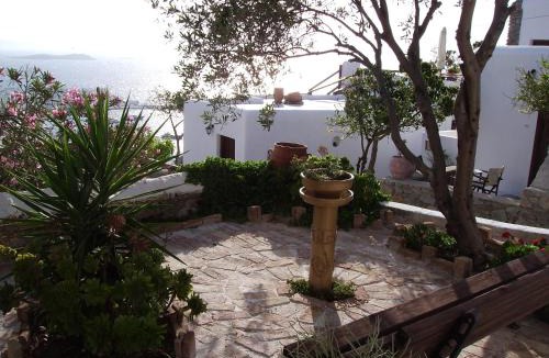Mykonos Town House | La Veranda of Mykonos Traditional Guesthouse