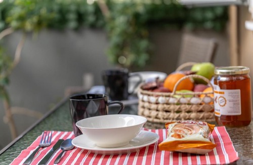 Dafni-Ymittos Apartment | Laas Urban Stay Athens