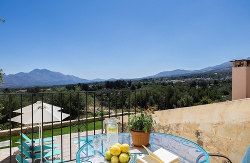 Margarites Villa | Laga 1577 Traditional Stonehouse, a cozy retreat