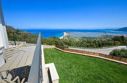 Lefkada Villa | Lainas Sea View Lefkada 1