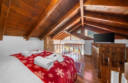 Arachova House | Le Mont Residence - Your Private Mountain Retreat