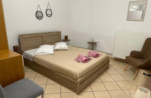 Ermoupoli Apartment | Le Rocher