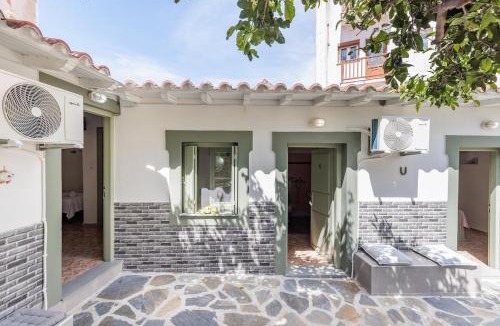 Skopelos Town Apartment | Lemon Trees Rooms & Studio