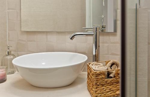 Andros Town House | Lemoni House
