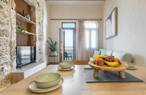 Old Town Apartment | Leo Apartment 2 bdr apt overlooking the harbor