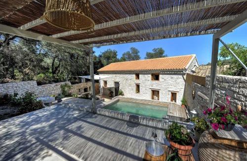 Magazia Villa | Leonora House by PaxosRetreats