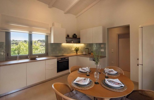 Kontos Apartment | Leonti Maison, Apartment