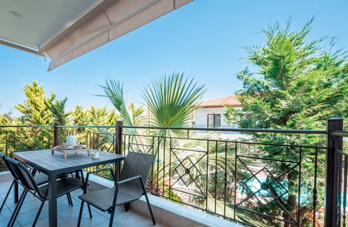 Afytos Apartment | Les Maisons Deluxe Superior by RentalsPro