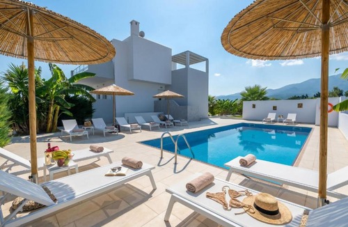 Zipari Villa | Lilu Villa 2 with Private Pool and Seaview