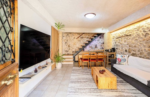 Limni Apartment | Limni Stone Apartments – Thalassa Retreat