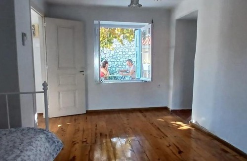 Limni Apartment | Limni sweet garden apartment