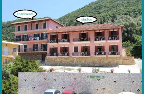 Vassiliki Apartment | Liotrivi Studios