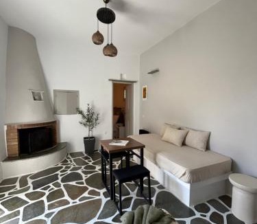 Tinos Town Apartment | Lithari Traditional Apartment