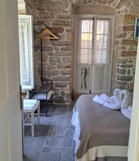 Vathy Apartment | Little 1836