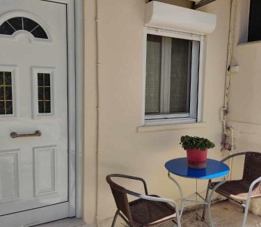 Sipiada Apartment | Little House in Kymi