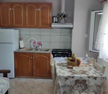 Sipiada Apartment | Little House in Kymi