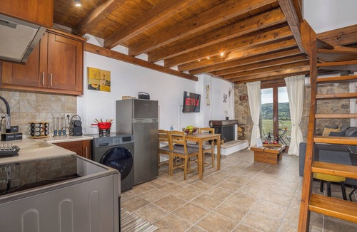 Arachova Apartment | Livadi Loft | Cozy Getaway in Parnassos