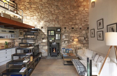 Plaka House | Live in the Acropolis' Shadow-now w/super Terrace